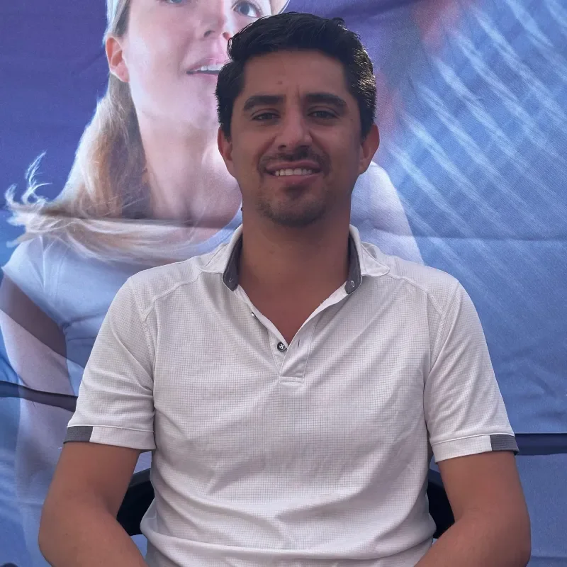 Retrato de Fernando Gil Borbolla Feregrino